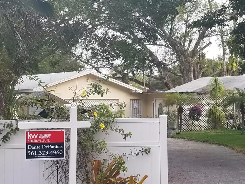 2 SW 62nd TER, Plantation, FL 33317