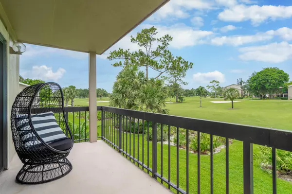 Tequesta, FL 33469,9239 SE Riverfront TER D