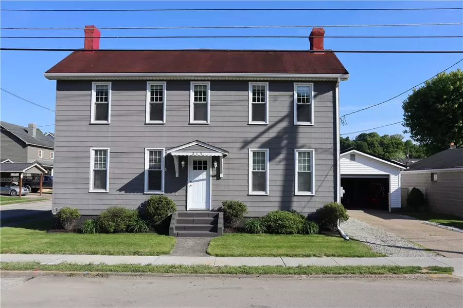 215 Railroad St, Stockdale, PA 15483