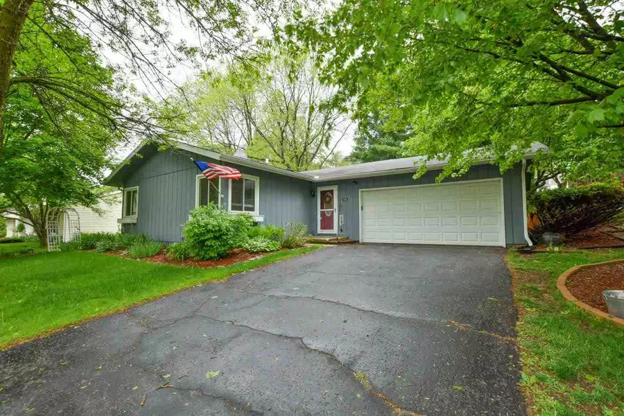 2402 Waltham Rd, Madison, WI 53711