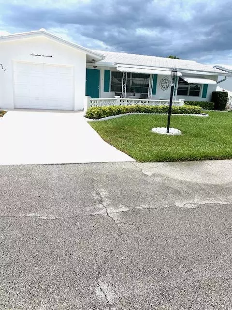 1717 SW 19th DR, Boynton Beach, FL 33426