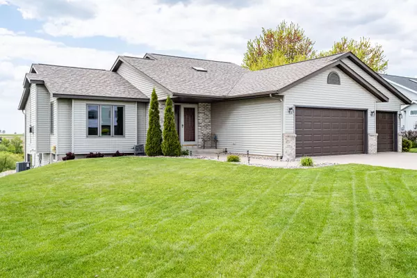 N1617 Servais Collern RD, Greenfield, WI 54601