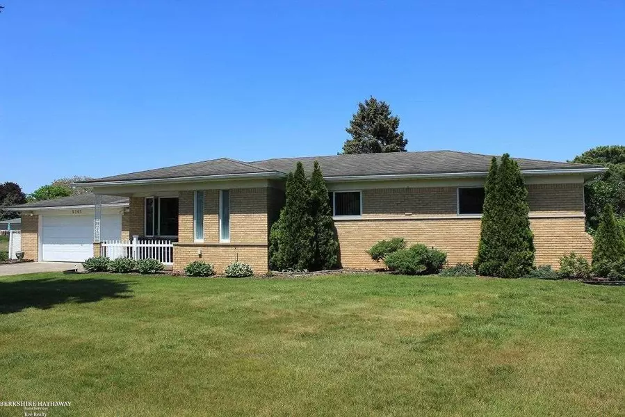 5101 Milky Way, Shelby Twp, MI 48316