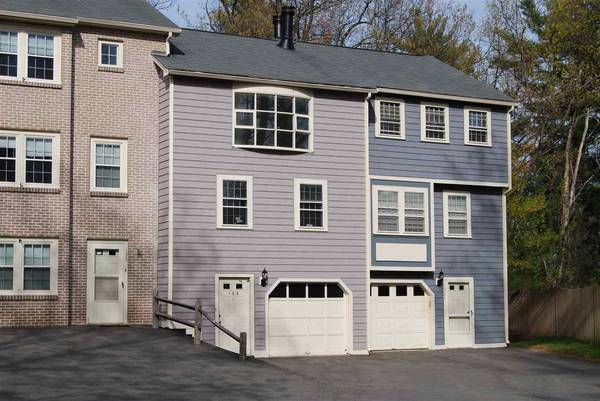 136 Cannongate III RD, Nashua, NH 03063