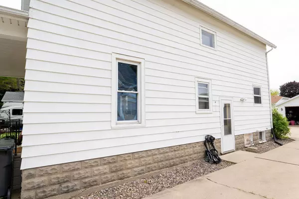 Randolph, WI 53956,633 N 1st St