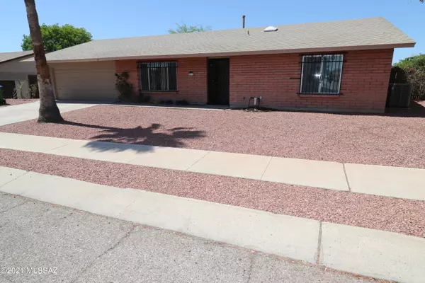 4770 W Red Wolf Drive, Tucson, AZ 85742