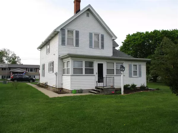 44 & 52 Frontier St, Benton, WI 53803