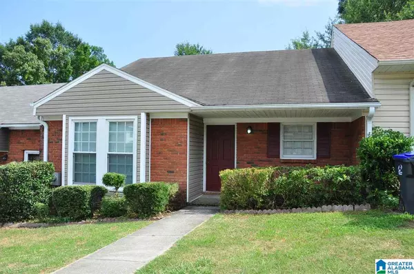 1131 KING ARTHUR CT, Alabaster, AL 35007