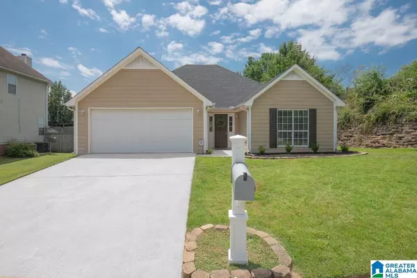 2013 KING CHARLES PL, Alabaster, AL 35007