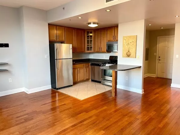 Union City, NJ 07087,4315 PARK AVE  #3G