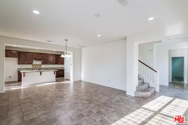 Santa Clarita, CA 91354,28247 N Via Sonata Dr