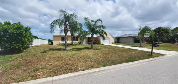 Port Saint Lucie, FL 34953,1872 SE Wexford CT