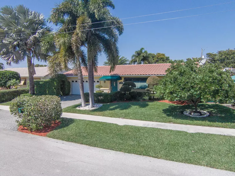 9 Tam O'Shanter LN, Boca Raton, FL 33431