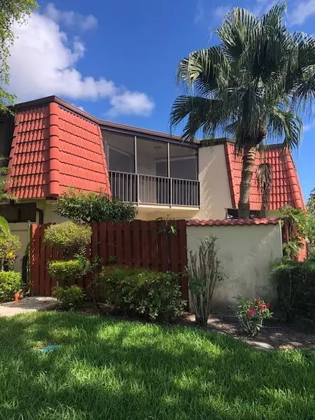 3921 Victoria DR, West Palm Beach, FL 33406