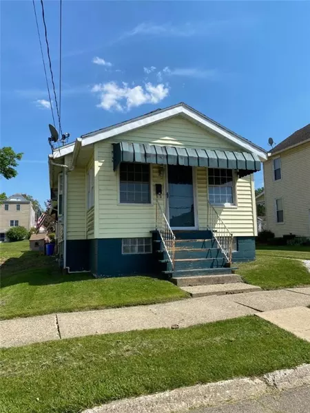 1502 3rd St, Natrona Heights, PA 15065