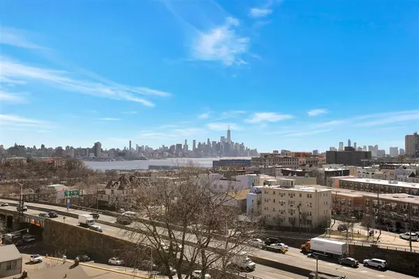 Union City, NJ 07087,3312 HUDSON AVE #6F