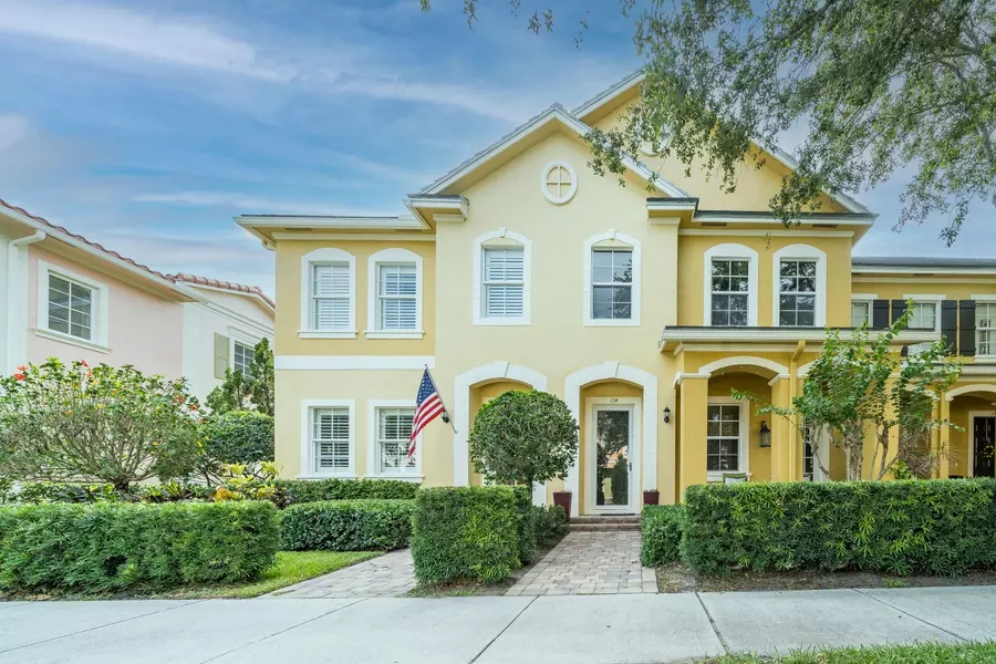 134 Ennis LN, Jupiter, FL 33458