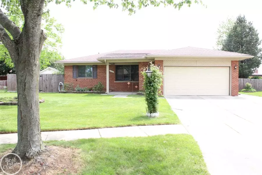 11126 Kings court, Sterling Heights, MI 48312