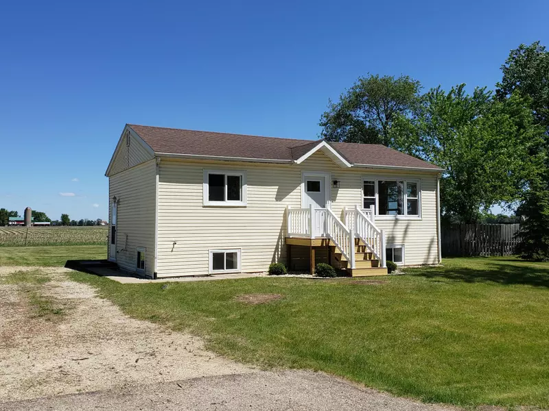 W6716 N Lakeshore Dr, Sugar Creek, WI 53121