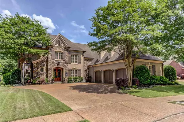 2864 BAYHILL WOODS CV, Collierville, TN 38017