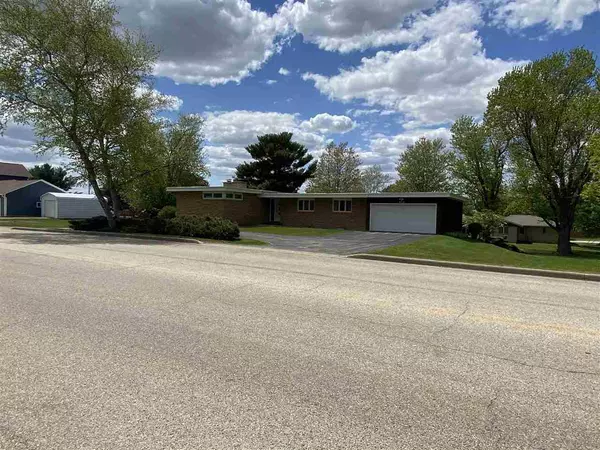 Montfort, WI 53569,404 S County Road I