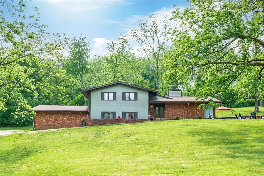 306 Black Walnut Drive, Greensburg, PA 15601