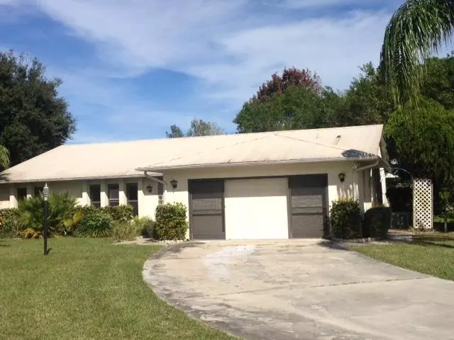 Port Saint Lucie, FL 34983,501 SE Sunnybrook TER