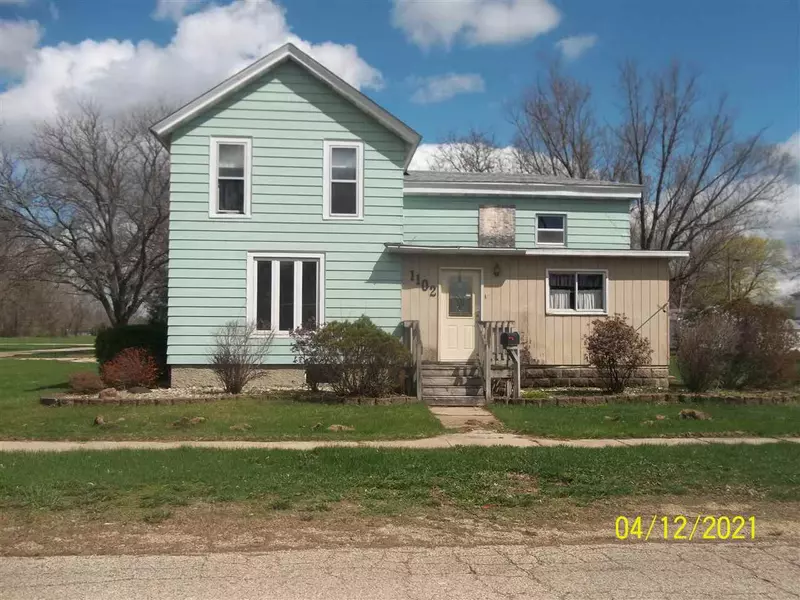 1102 E 5th Ave, Brodhead, WI 53520