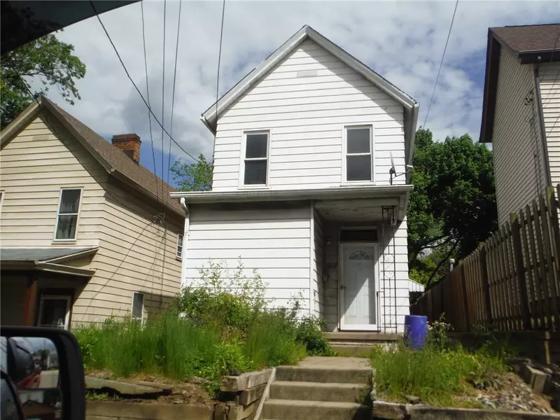 415 Barn St, Coraopolis, PA 15108