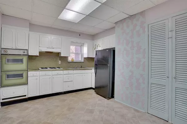 Union City, NJ 07087,624 37TH ST