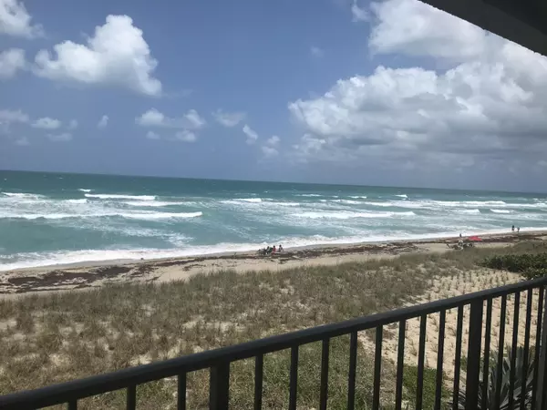 Jensen Beach, FL 34957,10310 S Ocean DR 305