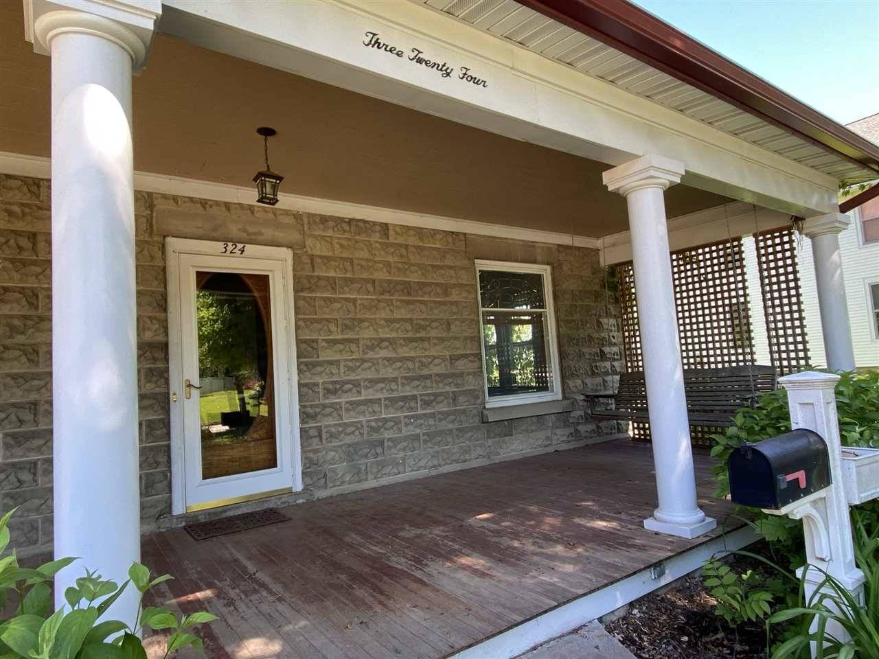 Mineral Point, WI 53565,324 Dodge St