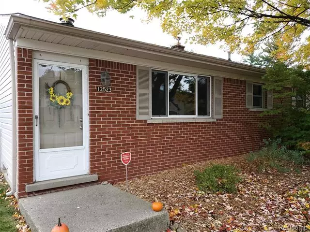 12523 CLINTON RIVER, Sterling Heights, MI 48313