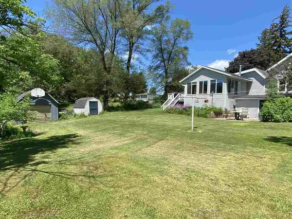 Fennimore, WI 53809,1855 12th St