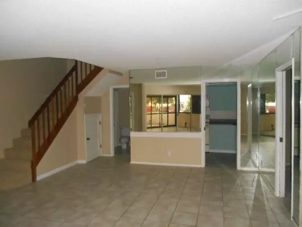 Jupiter, FL 33477,218 Seabreeze CIR