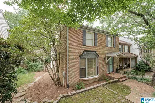 Vestavia Hills, AL 35243,3880 OVERTON MANOR TRAIL