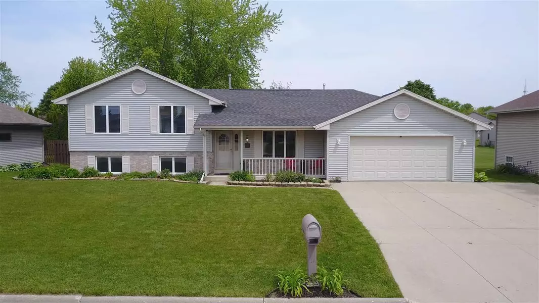 4443 Rockingham Dr, Janesville, WI 53546