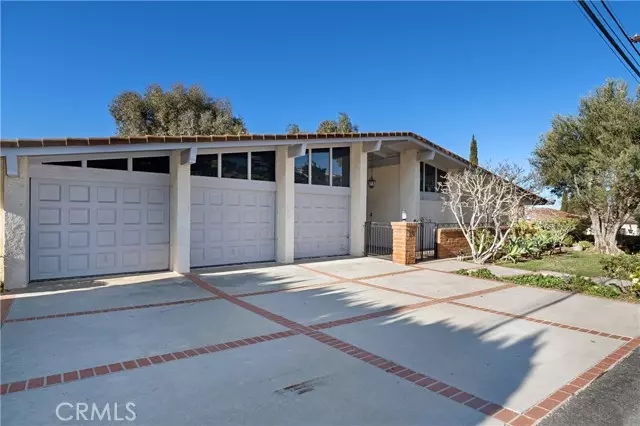 Rancho Palos Verdes, CA 90275,19 Martingale DR