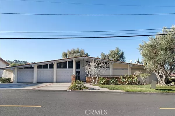 Rancho Palos Verdes, CA 90275,19 Martingale DR