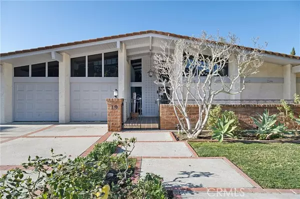 Rancho Palos Verdes, CA 90275,19 Martingale DR