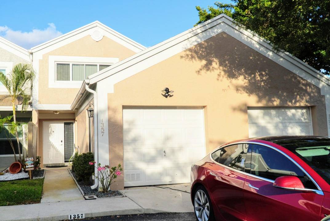 Pembroke Pines, FL 33026,1357 NW 123rd TER