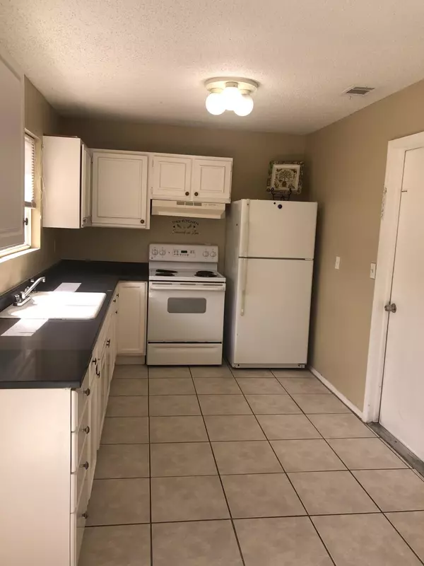 Sebastian, FL 32958,143 Harris DR