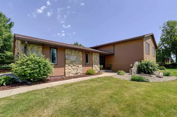 6608 WINDING WAY, Deforest, WI 53598