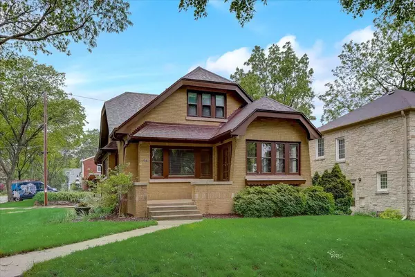 Wauwatosa, WI 53226,203 N 88th St