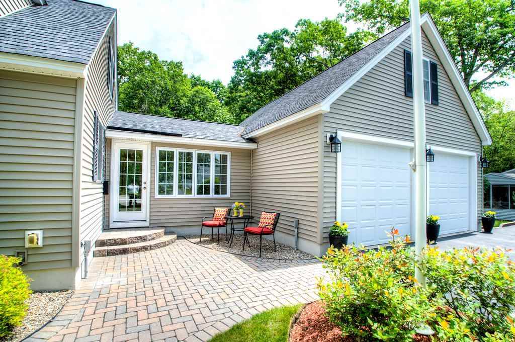 Hudson, NH 03051,7 Vernon ST