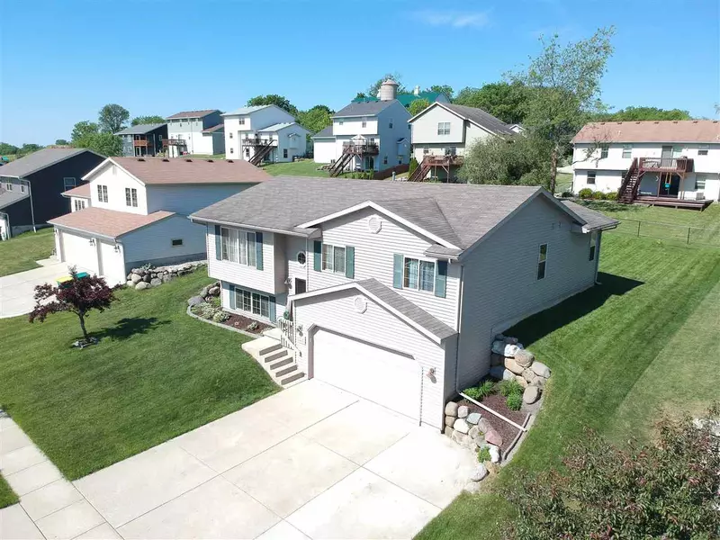 523 Falk Dr, Edgerton, WI 53534