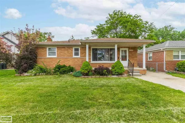 22625 Clairwood, Saint Clair Shores, MI 48080