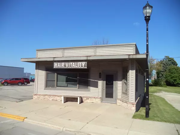 406 S Main St, Cedar Grove, WI 53013