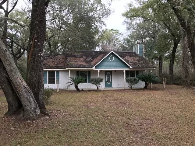 100 Mackery Woods Road, Sopchoppy, FL 32358