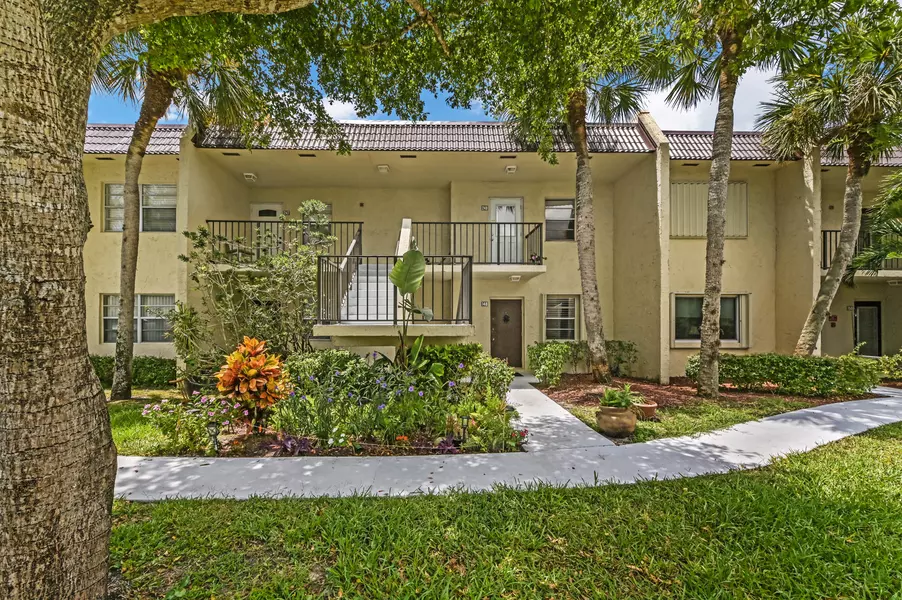 150 Lake Meryl DR 248, West Palm Beach, FL 33411